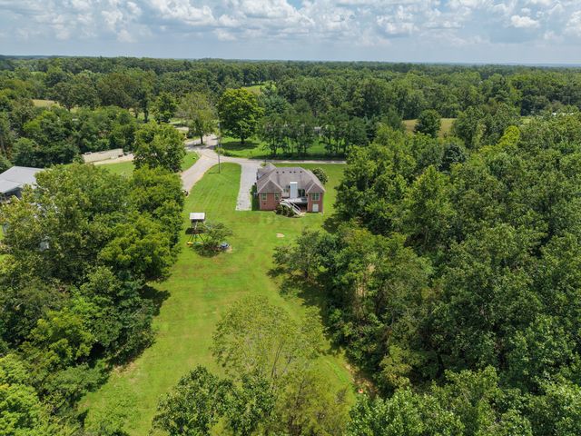 9389 Hi Lo Rd, Bon Aqua, TN 37025