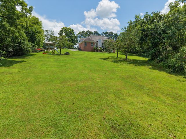 9389 Hi Lo Rd, Bon Aqua, TN 37025