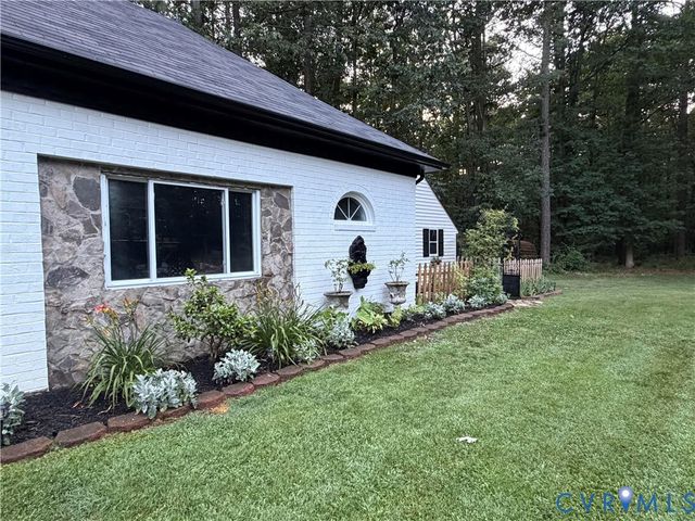 13720 Brandy Oaks Dr, Chesterfield, VA 23832