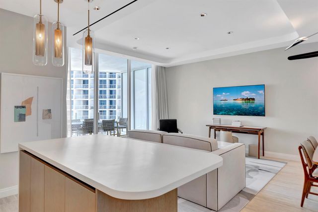 525 N Fort Lauderdale Beach Boulevard 1605, Fort Lauderdale, FL 33304