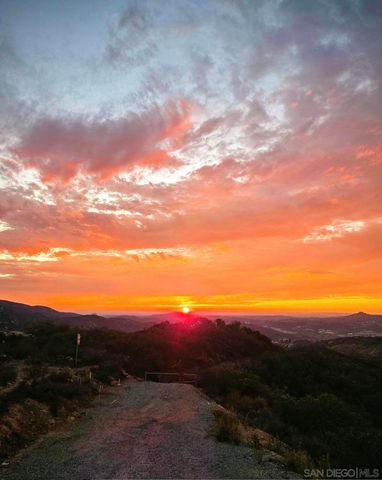 13710 Calle Del Sol, Jamul, CA 91935