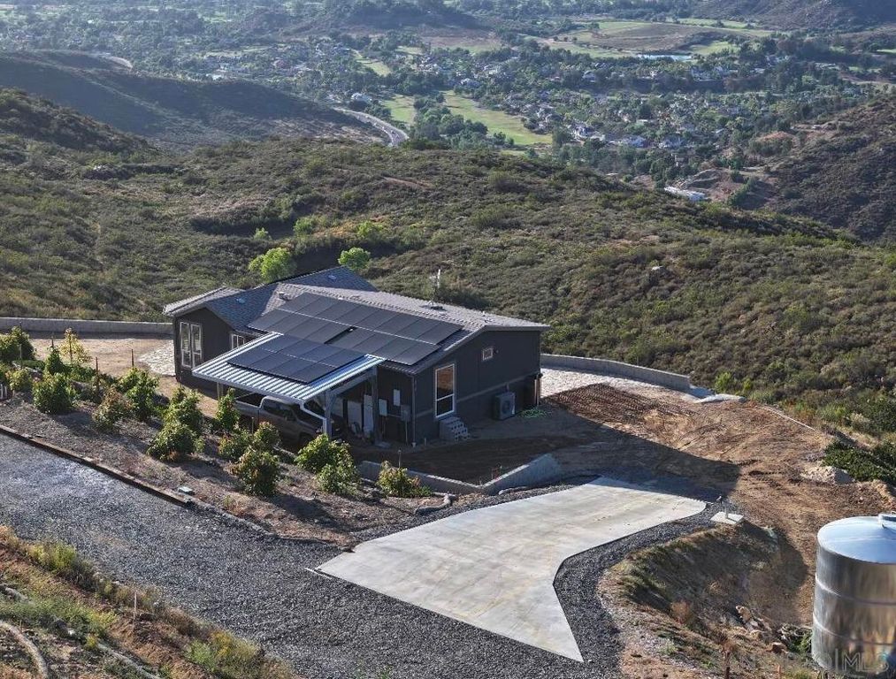 Image 1 of property listing at 13710 Calle Del Sol, Jamul, CA 91935