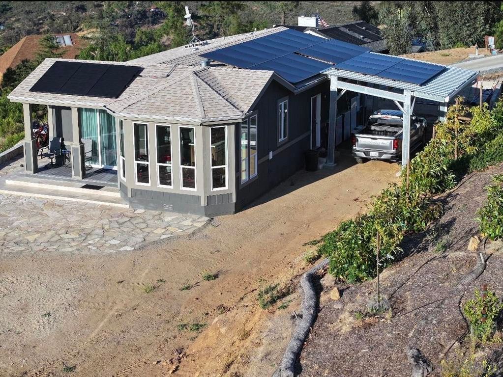 Image 2 of property listing at 13710 Calle Del Sol, Jamul, CA 91935