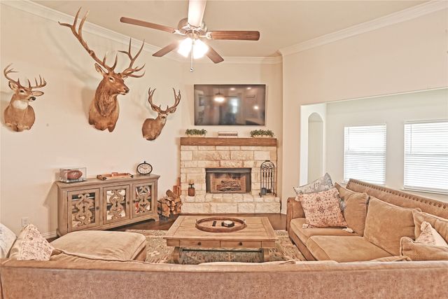 7409 Autumn Grove Lane, Ponder, TX 76259