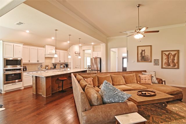 7409 Autumn Grove Lane, Ponder, TX 76259