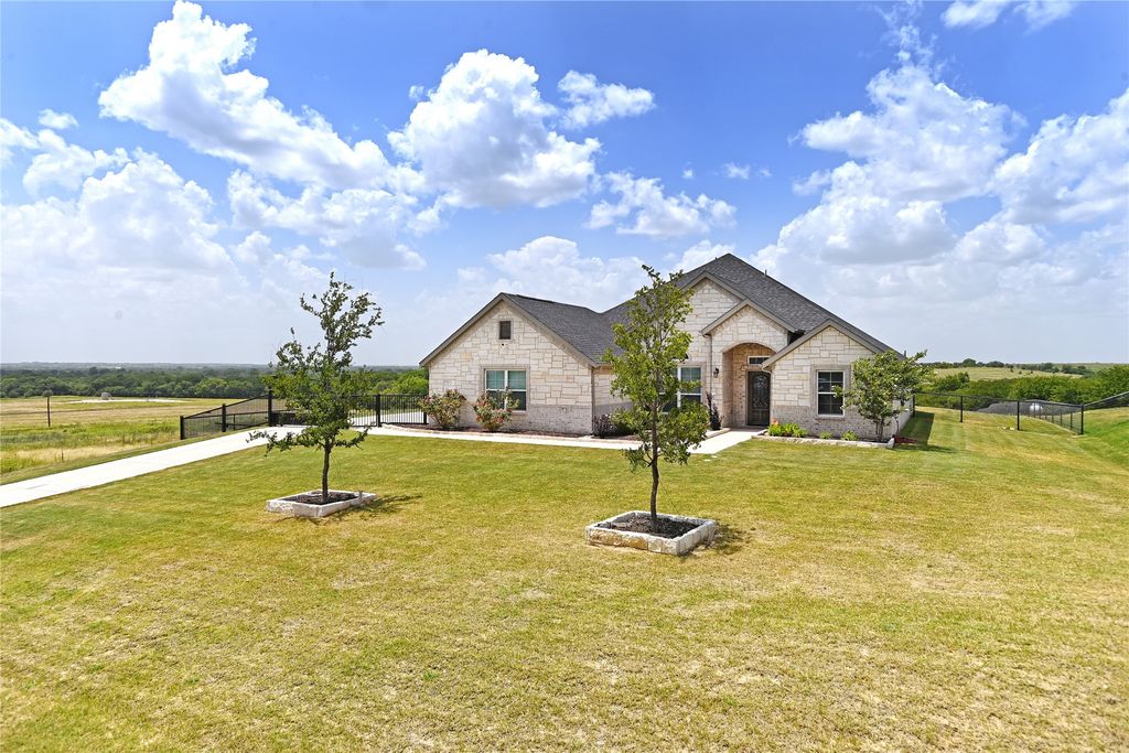 7409 Autumn Grove Lane, Ponder, TX 76259