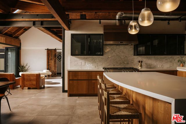 30464 Morning View Drive, Malibu, CA 90265