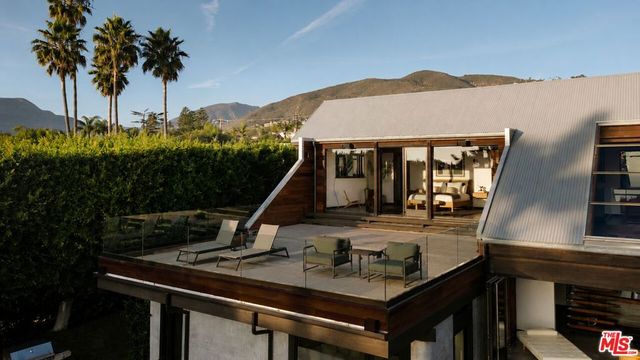 30464 Morning View Drive, Malibu, CA 90265