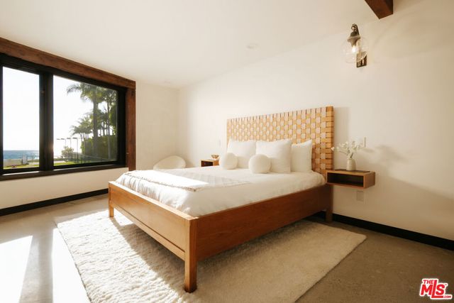 30464 Morning View Drive, Malibu, CA 90265