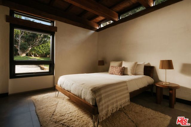 30464 Morning View Drive, Malibu, CA 90265