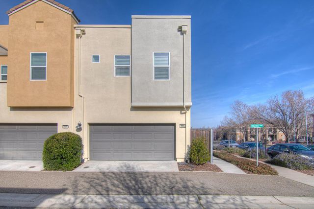 2555 Radar Ln, Sacramento, CA 95834
