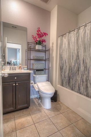 2555 Radar Ln, Sacramento, CA 95834