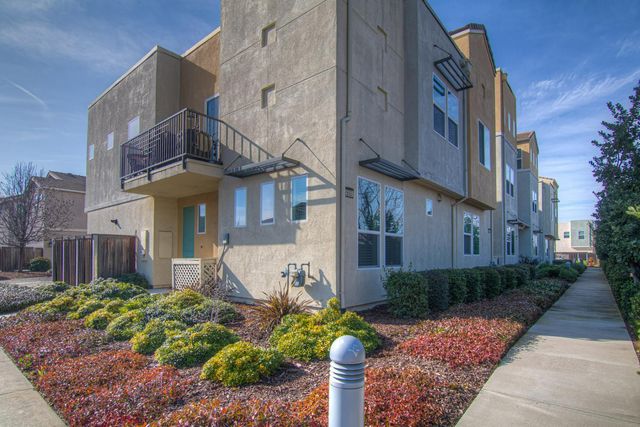 2555 Radar Ln, Sacramento, CA 95834