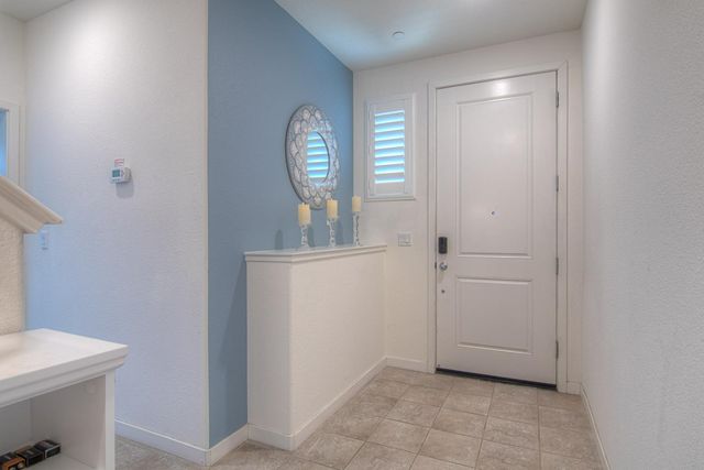 2555 Radar Ln, Sacramento, CA 95834