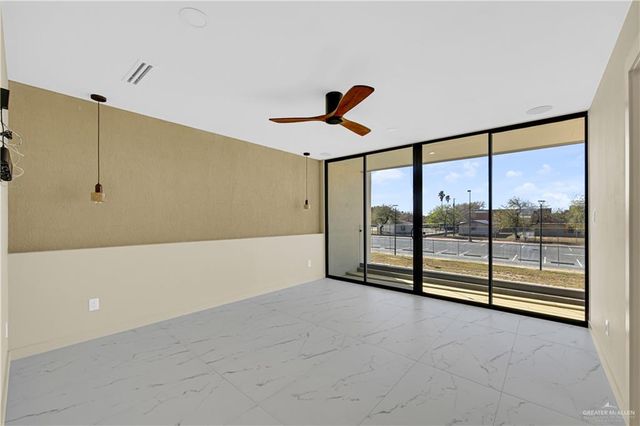 1406 S 7th Avenue, Edinburg, TX 78539