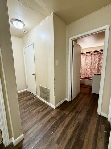 3708 Elgin Avenue, Lubbock, TX 79413