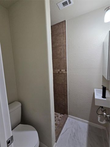 8703 Berndale Street, Houston, TX 77029