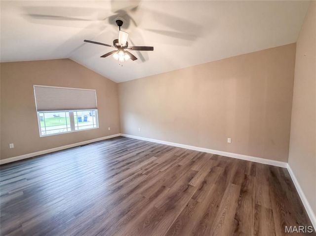 217 Emerald Way, Granite City, IL 62040