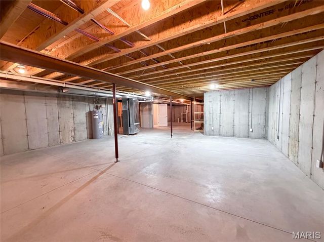 217 Emerald Way, Granite City, IL 62040
