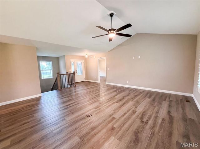 217 Emerald Way, Granite City, IL 62040
