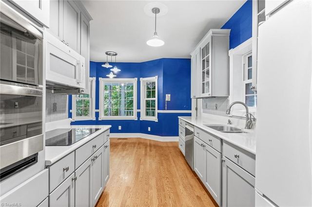 902 & 904 Raylewood Court, Greensboro, NC 27406