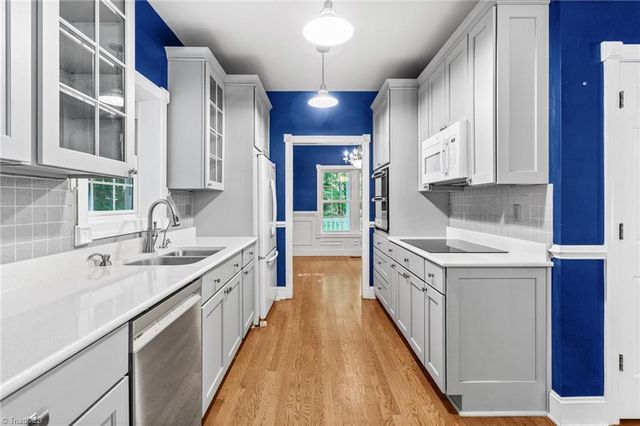 902 & 904 Raylewood Court, Greensboro, NC 27406