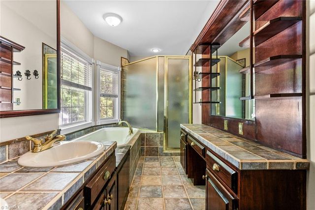 902 & 904 Raylewood Court, Greensboro, NC 27406