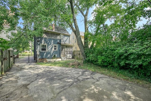 3534 Cedarbrook Road, University Heights, OH 44118