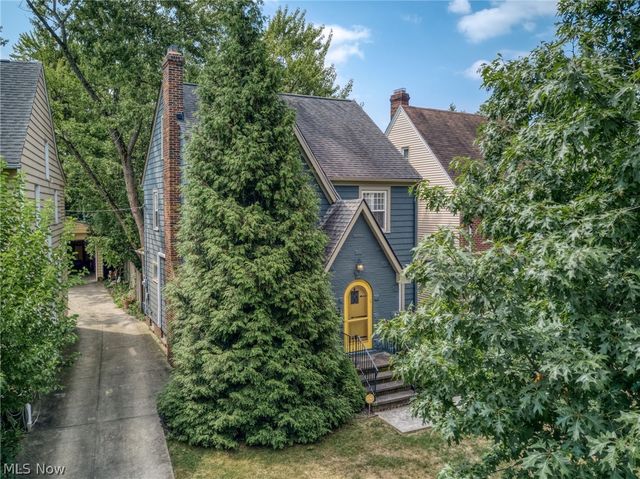 3534 Cedarbrook Road, University Heights, OH 44118