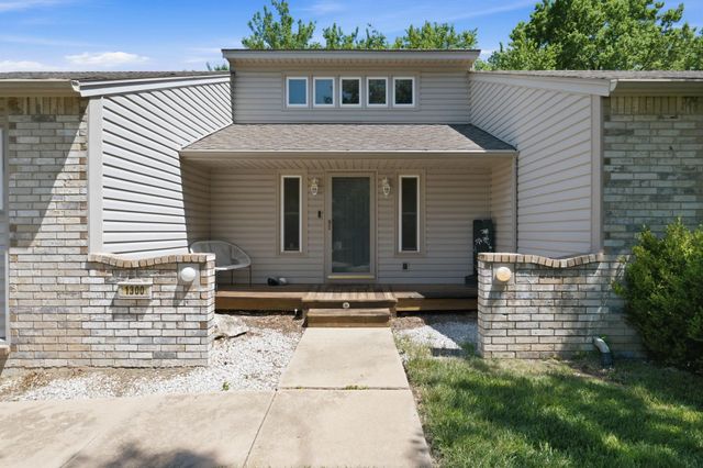 1300 E Cresthill Rd, Derby, KS 67037