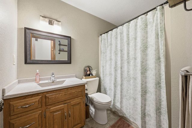 1300 E Cresthill Rd, Derby, KS 67037