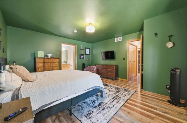 1300 E Cresthill Rd, Derby, KS 67037