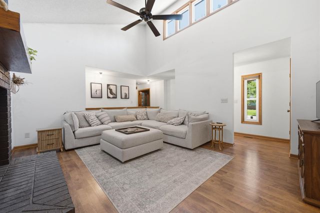 1300 E Cresthill Rd, Derby, KS 67037