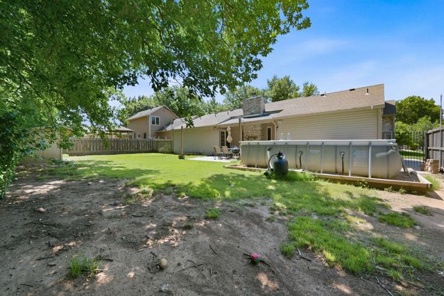 1300 E Cresthill Rd, Derby, KS 67037