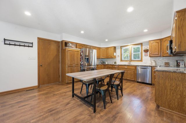 1300 E Cresthill Rd, Derby, KS 67037