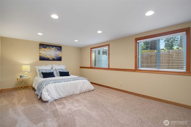 336 N 160th Street, Shoreline, WA 98133