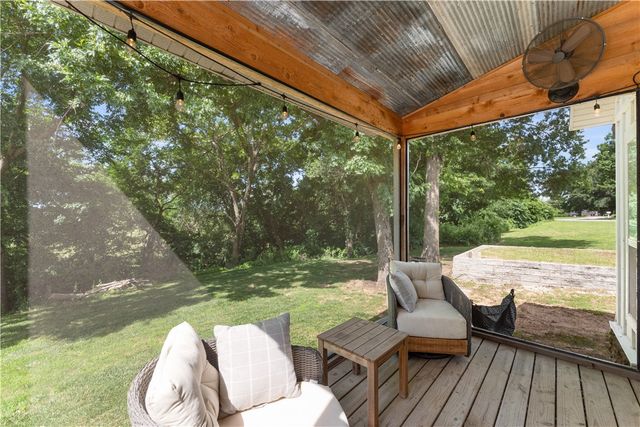 453 Goose Creek Road, Farmington, AR 72730