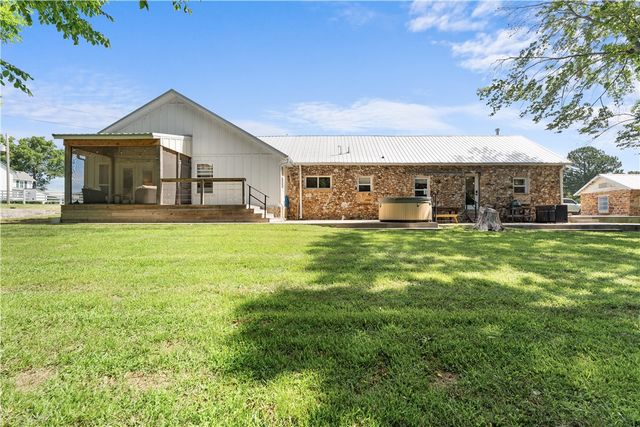 453 Goose Creek Road, Farmington, AR 72730