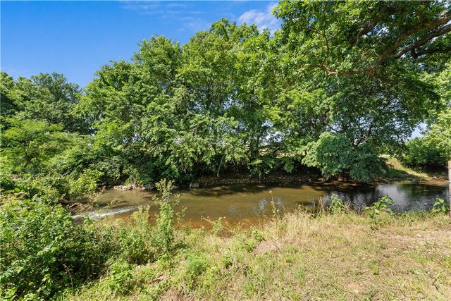 453 Goose Creek Road, Farmington, AR 72730