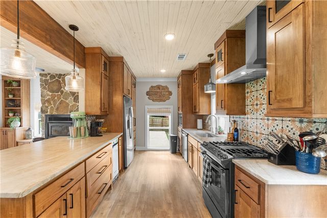 453 Goose Creek Road, Farmington, AR 72730