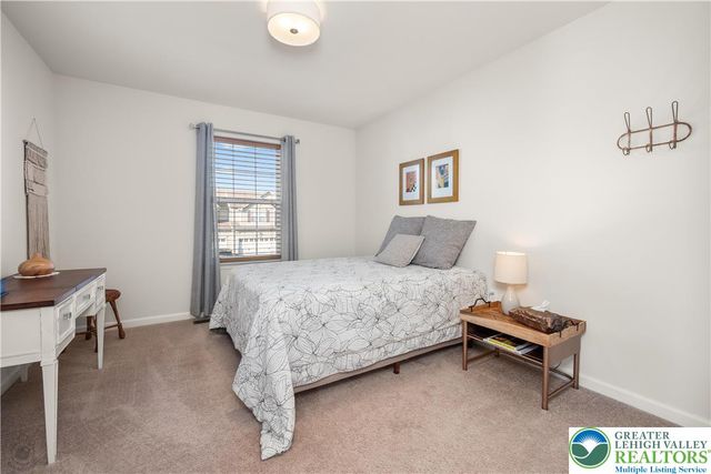 944 Swallow Tail Lane, Upper Macungie Twp, PA 18031