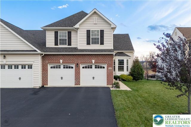 944 Swallow Tail Lane, Upper Macungie Twp, PA 18031