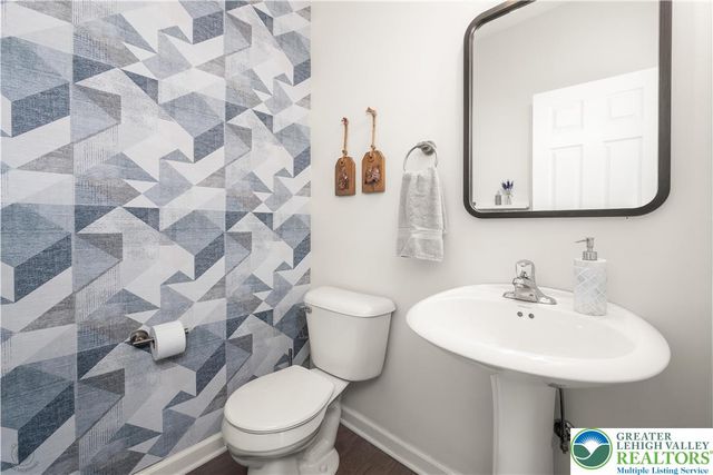 944 Swallow Tail Lane, Upper Macungie Twp, PA 18031