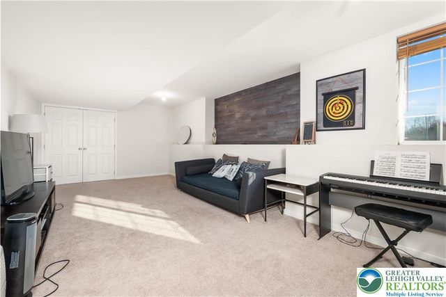 944 Swallow Tail Lane, Upper Macungie Twp, PA 18031