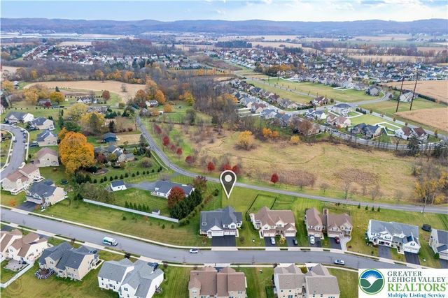 944 Swallow Tail Lane, Upper Macungie Twp, PA 18031