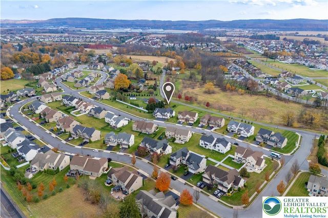 944 Swallow Tail Lane, Upper Macungie Twp, PA 18031