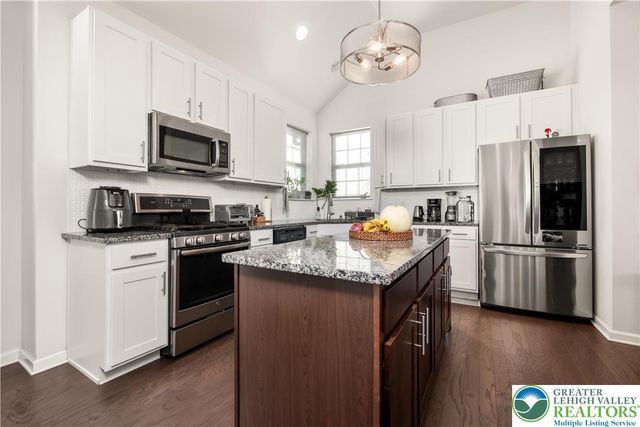 944 Swallow Tail Lane, Upper Macungie Twp, PA 18031