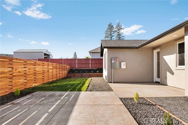 1610 Young, Paradise, CA 95969