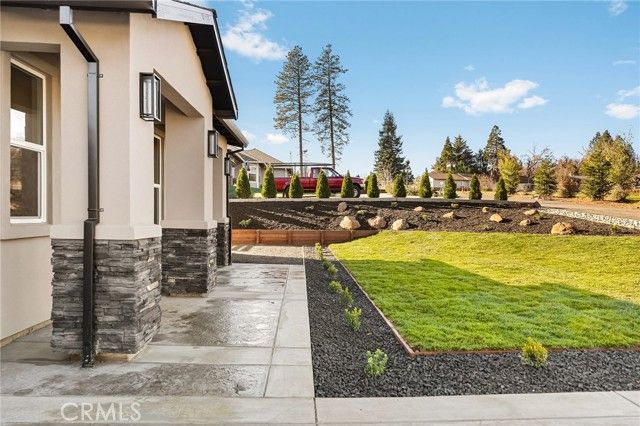 1610 Young, Paradise, CA 95969