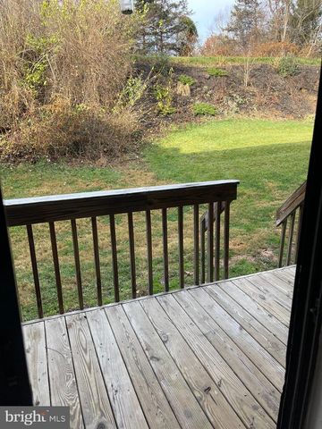 105 FOXFIRE DR, Newark, DE 19711